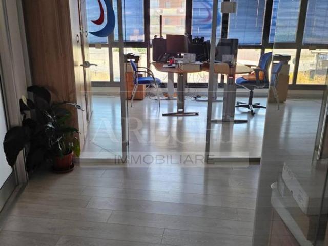 Ufficio in vendita a Olevano Sul Tusciano, Campania