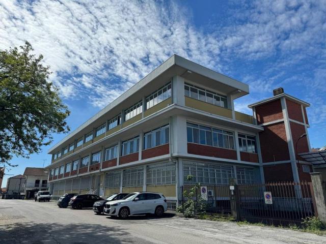 Ufficio in vendita a Fornaci, Piemonte