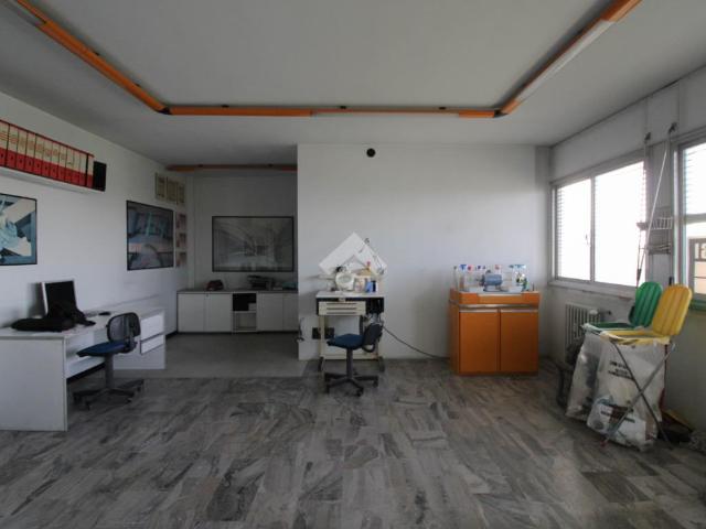 Ufficio in vendita a Bergamo, Lombardia