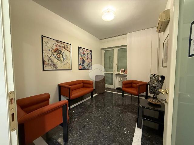 Ufficio in vendita a Borgo Palazzo, Bergamo