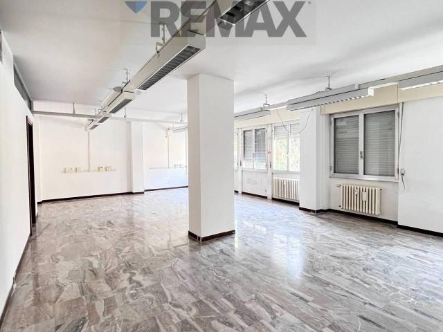 Ufficio in vendita a Borgo Palazzo, Bergamo