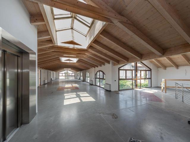 Ufficio in vendita a Villanova, Bernareggio