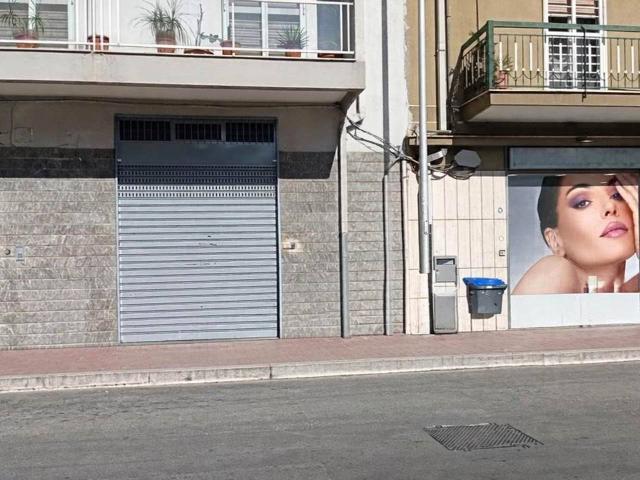 Ufficio in vendita a Bitonto, Bari