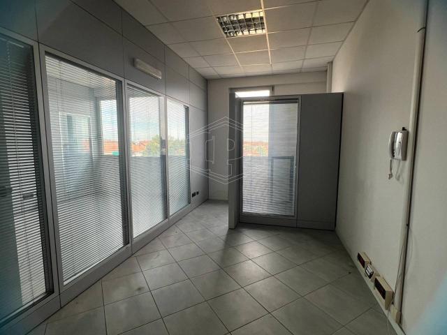 Ufficio in vendita a Dozza, Bologna