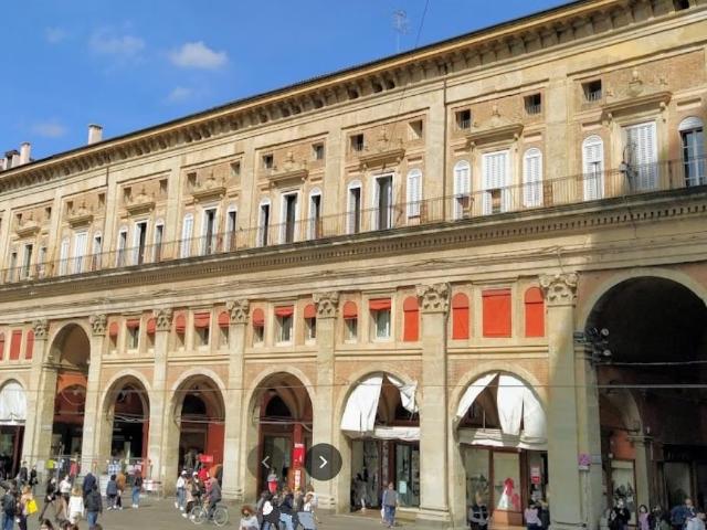 Ufficio in vendita a Santo Stefano, Bologna