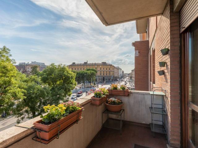 Ufficio in vendita a Santo Stefano, Bologna