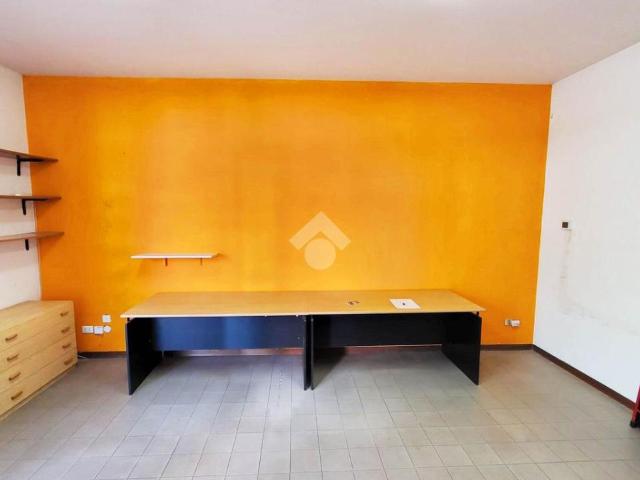 Ufficio in vendita a Dozza, Bologna