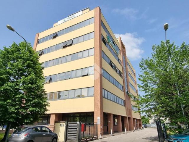 Ufficio in vendita a Dozza, Bologna