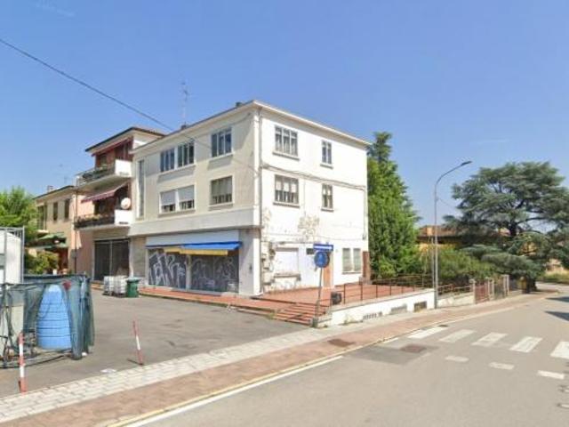 Locale Commerciale in vendita a Unione Alto Ferrarese, Bondeno