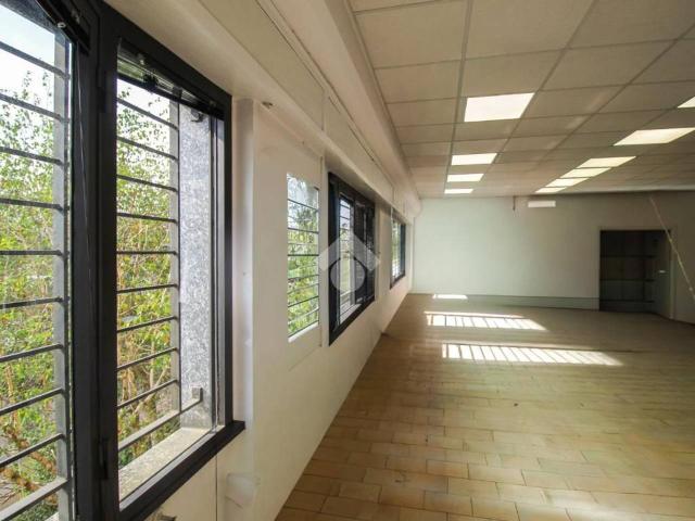 Ufficio in vendita a Brembate, Lombardia