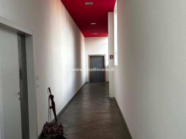 Ufficio in vendita a Brembate Di Sopra, Lombardia