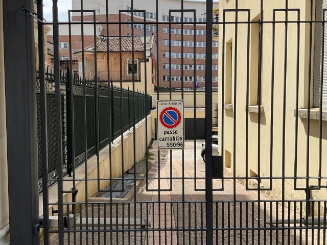 Ufficio in vendita a Brescia Antica, Brescia