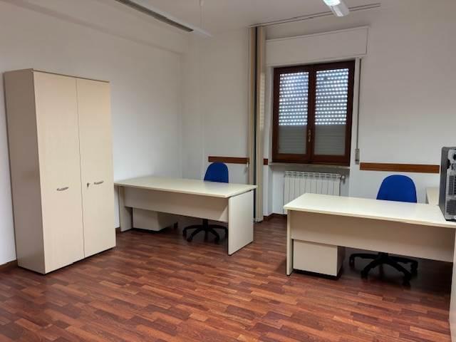 Ufficio in vendita a Cappuccini, Puglia