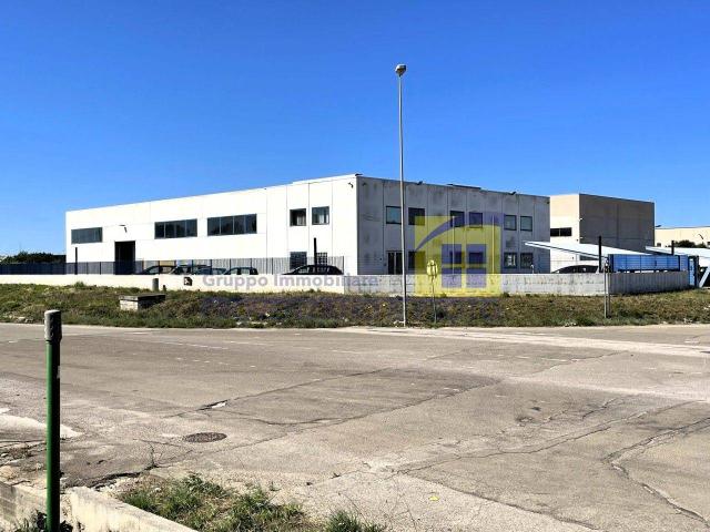 Ufficio in vendita a Contrada Piccoli, Brindisi