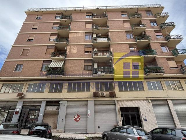 Ufficio in vendita a Centro, Brindisi