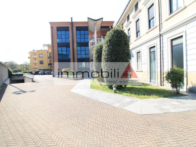 Ufficio in vendita a Baraggia, Brugherio
