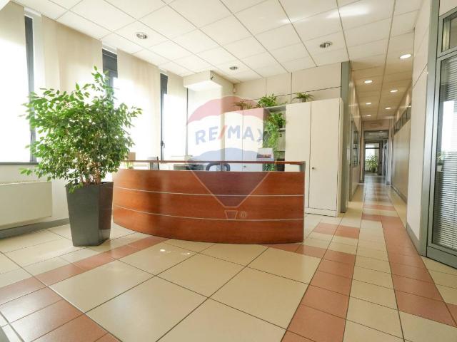 Ufficio in vendita a Baraggia, Brugherio