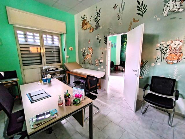 Ufficio in vendita a Brusciano, Campania