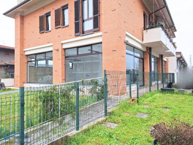 Ufficio in vendita a Burago Di Molgora, Lombardia