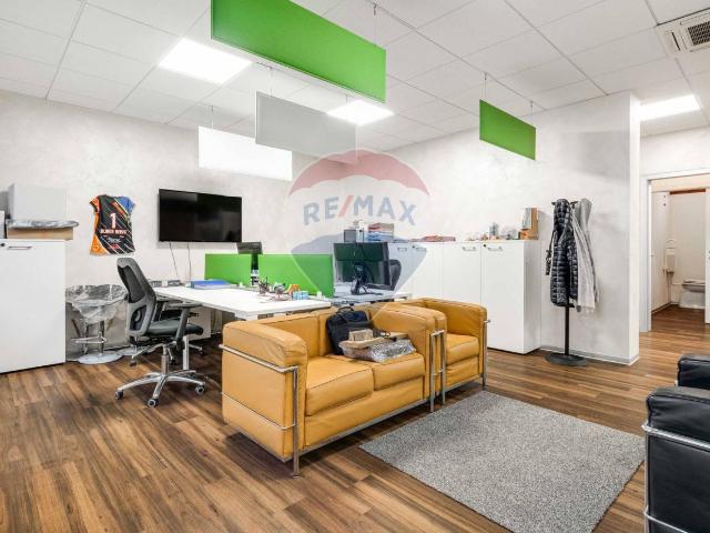 Ufficio in vendita a Busto Arsizio, Lombardia