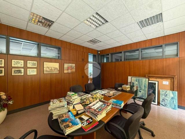 Ufficio in vendita a Calcinato, Lombardia