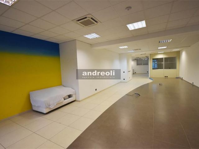 Ufficio in vendita a Marche, Ancona