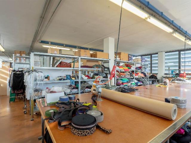 Ufficio in vendita a Santa Maria, Campi Bisenzio