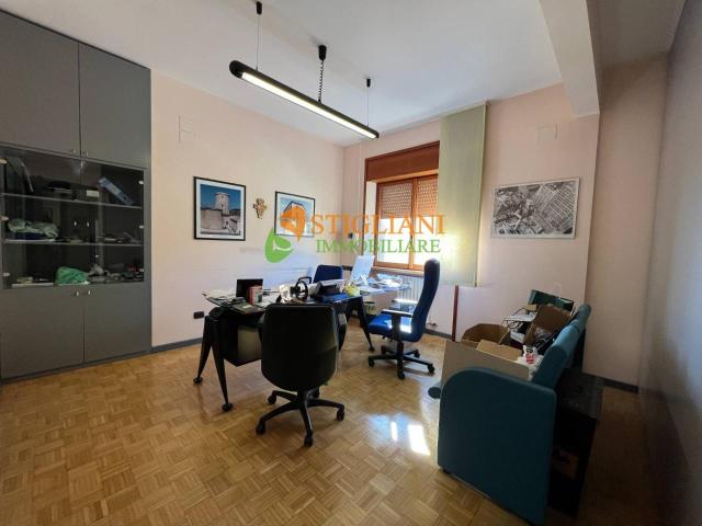 Ufficio in vendita a Campobasso, Molise