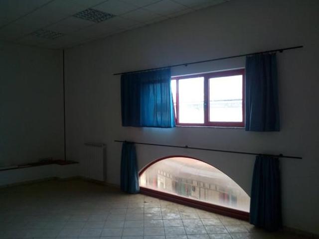 Ufficio in vendita a Cannara, Umbria