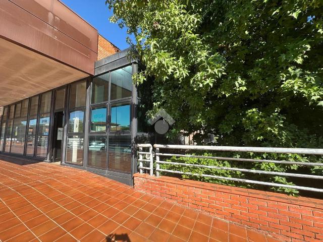 Ufficio in vendita a Santa Margherita, Capannori