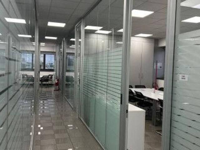 Ufficio in vendita a Caponago, Lombardia