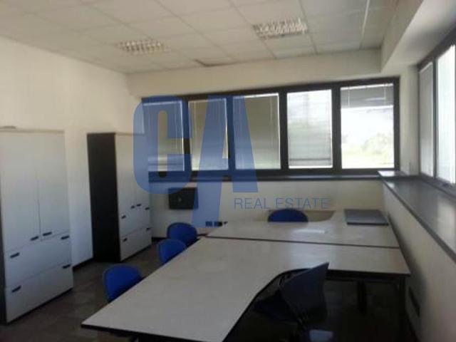 Ufficio in vendita a Caponago, Lombardia