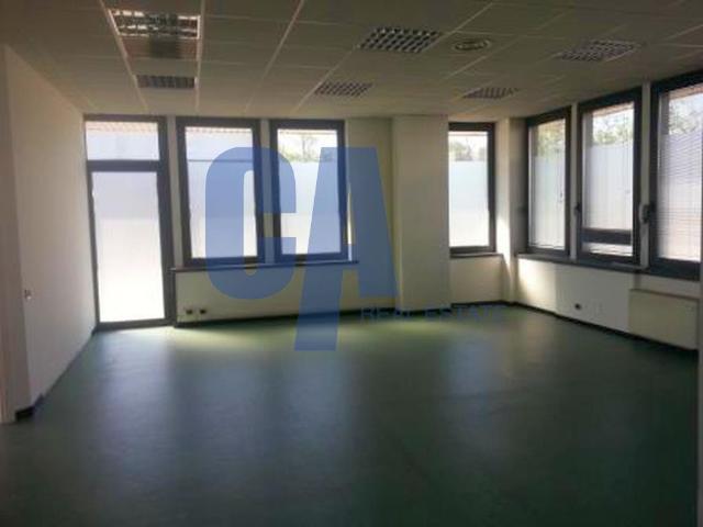 Ufficio in vendita a Caponago, Lombardia