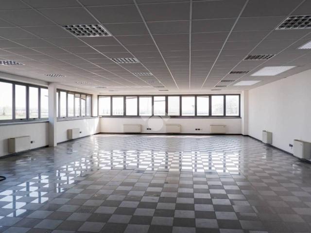 Ufficio in vendita a Caponago, Lombardia