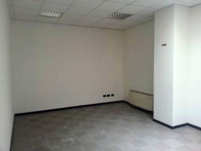 Ufficio in vendita a Caponago, Lombardia