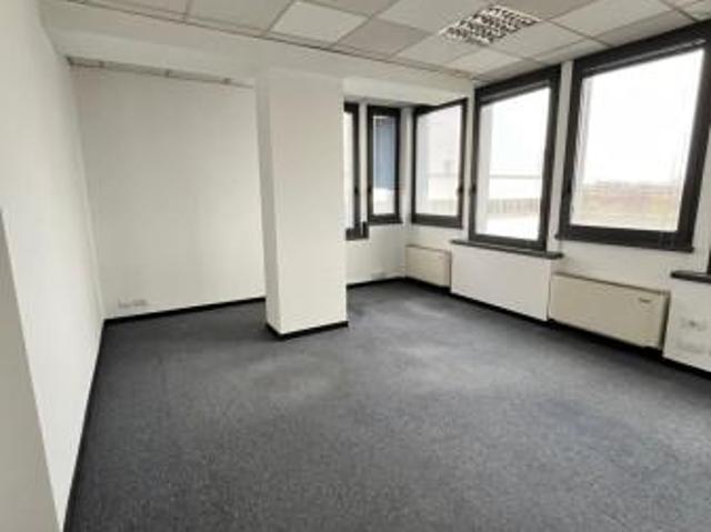 Ufficio in vendita a Agrate Brianza, Lombardia