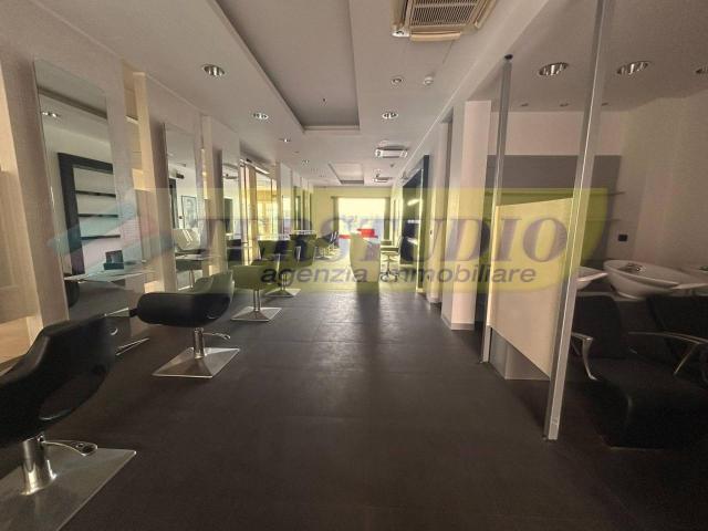 Ufficio in vendita a Capriate San Gervasio, Lombardia