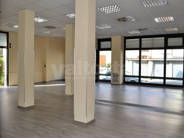 Ufficio in vendita a Realdino, Carate Brianza