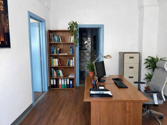 Ufficio in vendita a Puglia, Lecce