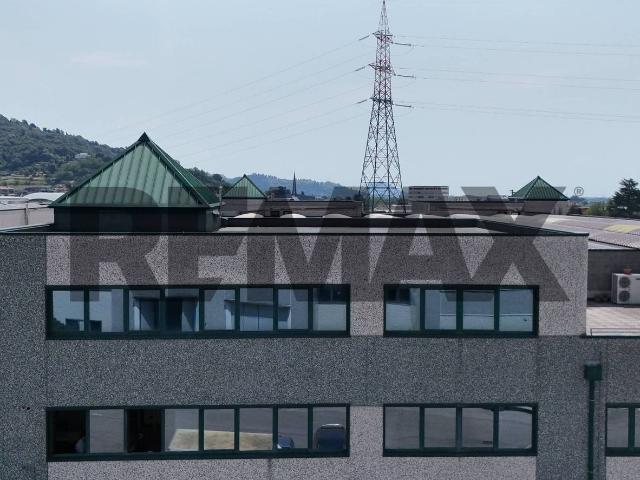 Ufficio in vendita a Carobbio Degli Angeli, Lombardia