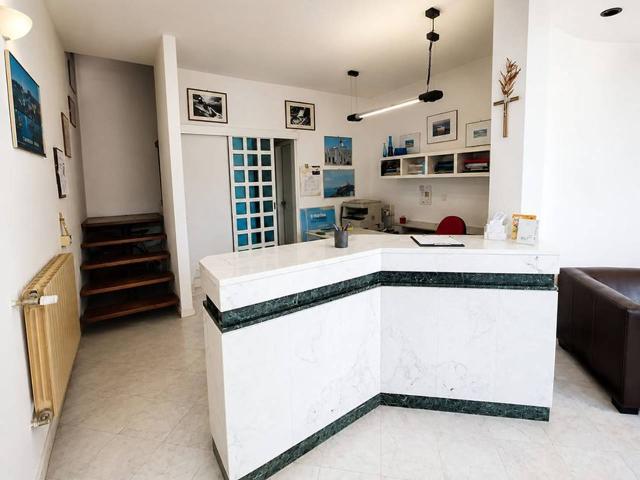 Ufficio in vendita a Marina di Carrara, Carrara
