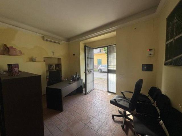 Ufficio in vendita a Casalnuovo Di Napoli, Campania
