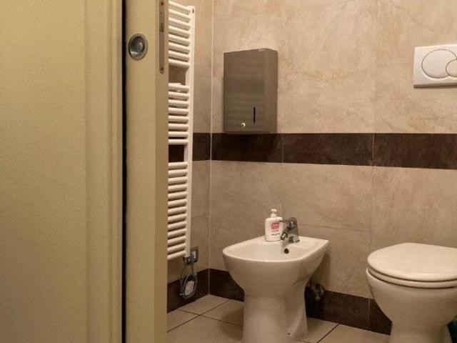 Ufficio in vendita a Cascina, Toscana