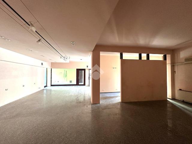 Ufficio in vendita a Castelfranco Veneto, Veneto