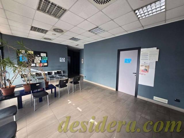 Ufficio in vendita a Piemonte, Novara