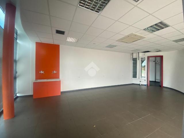 Ufficio in vendita a Castiglione Delle Stiviere, Lombardia