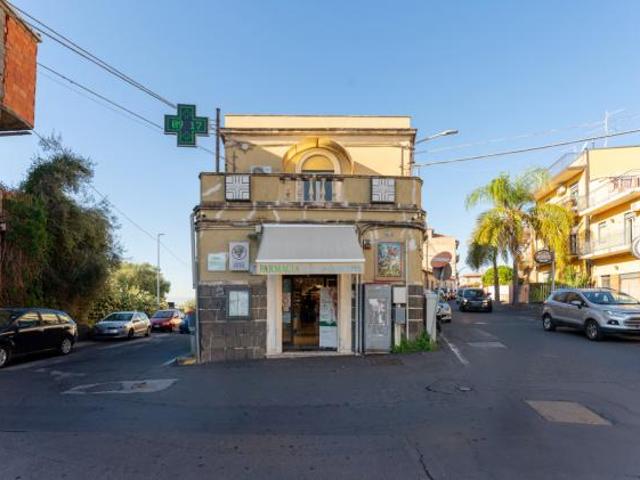 Locale Commerciale in vendita a San Giovanni Galermo-Trappeto-Cibali, Catania