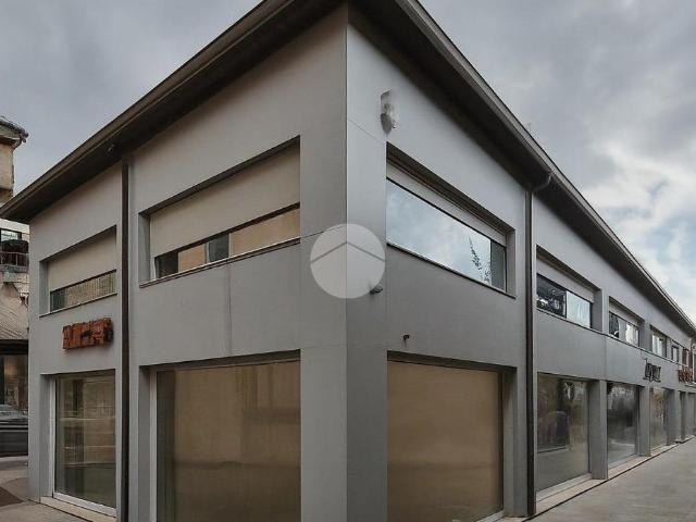 Ufficio in vendita a Cavernago, Lombardia