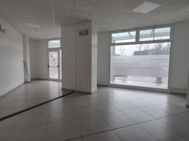 Ufficio in vendita a Unione Comuni Modenesi Area Nord, Cavezzo