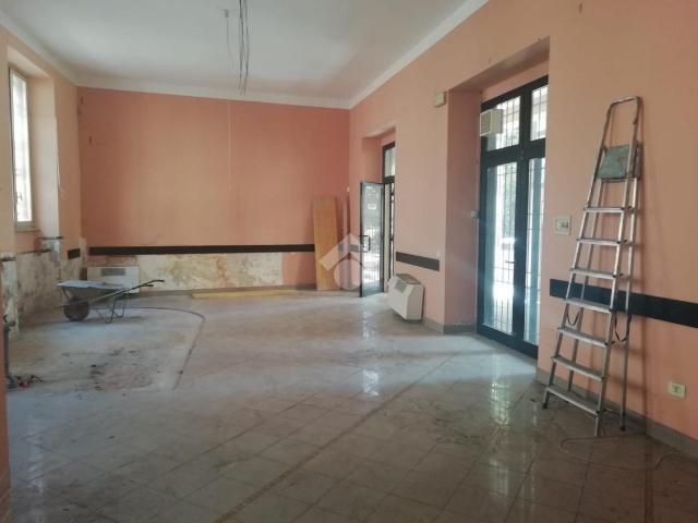 Ufficio in vendita a Cellatica, Lombardia